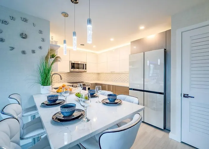 Luxury Ocean Condo, Walk To Beach, Outdoor Pool, Tennis, Pickleball