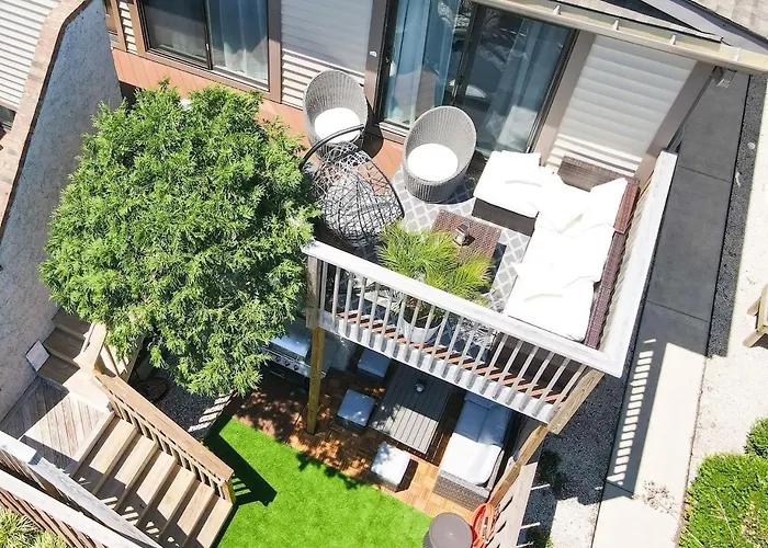 Holiday home Luxury Ocean Condo, Walk To Beach, Outdoor Pool, Tennis, Pickleball Ocean City