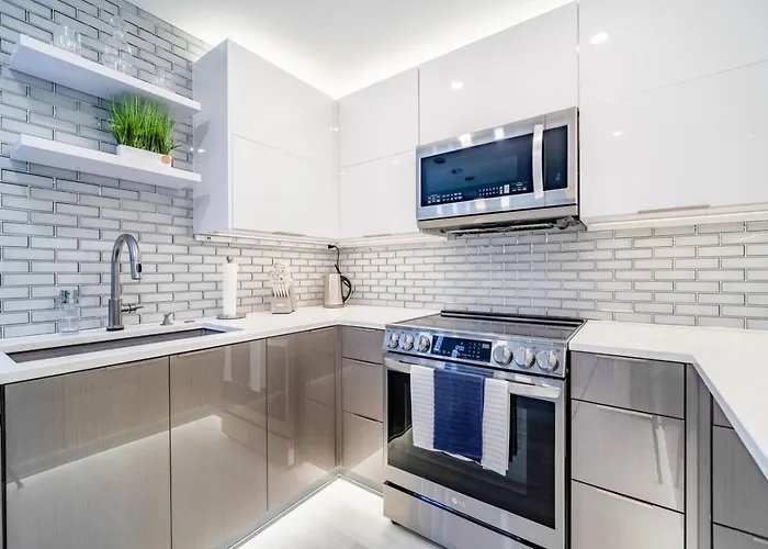 Luxury Ocean Condo, Walk To Beach, Outdoor Pool, Tennis, Pickleball Ocean City