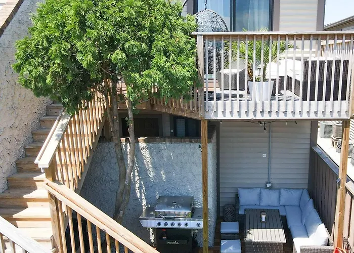 Luxury Ocean Condo, Walk To Beach, Outdoor Pool, Tennis, Pickleball Holiday home *