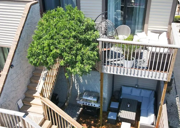Luxury Ocean Condo, Walk To Beach, Outdoor Pool, Tennis, Pickleball Holiday home
