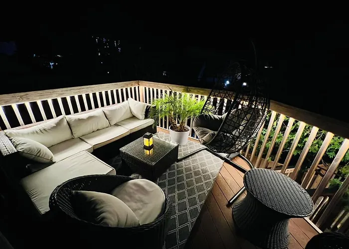 Holiday home Luxury Ocean Condo, Walk To Beach, Outdoor Pool, Tennis, Pickleball